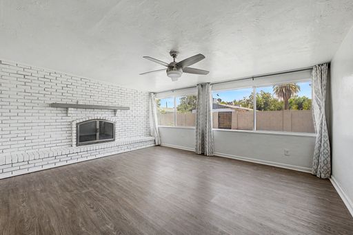 Listing photo thumbnail
