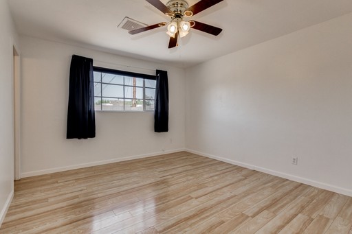 Listing photo thumbnail