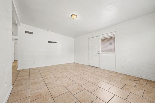 Listing photo thumbnail