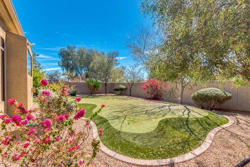 Listing photo thumbnail