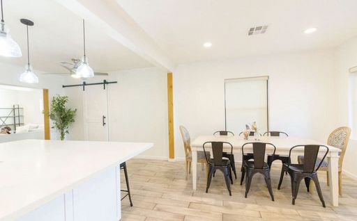 Listing photo thumbnail