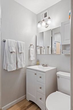 Listing photo thumbnail