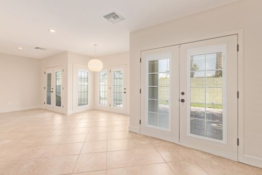 Listing photo thumbnail
