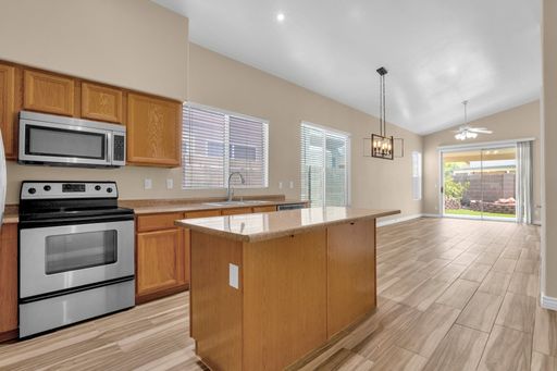 Listing photo thumbnail