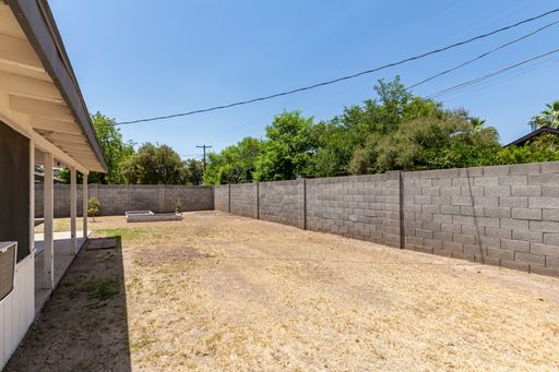 Listing photo thumbnail