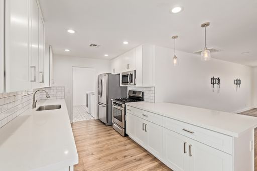 Listing photo thumbnail