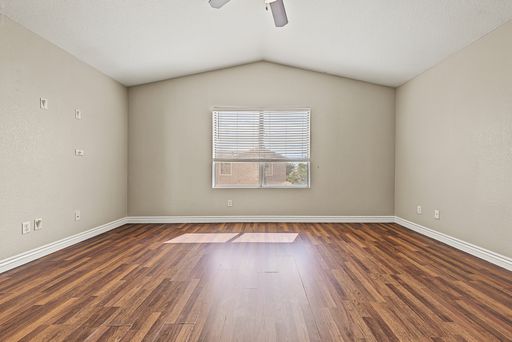 Listing photo thumbnail