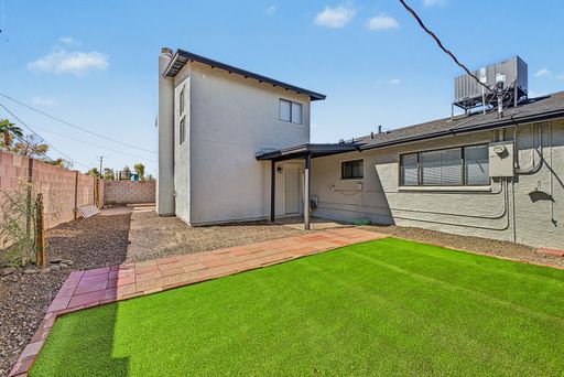 Listing photo thumbnail