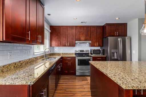 Listing photo thumbnail