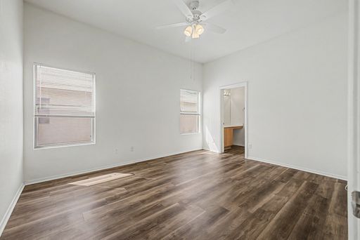 Listing photo thumbnail