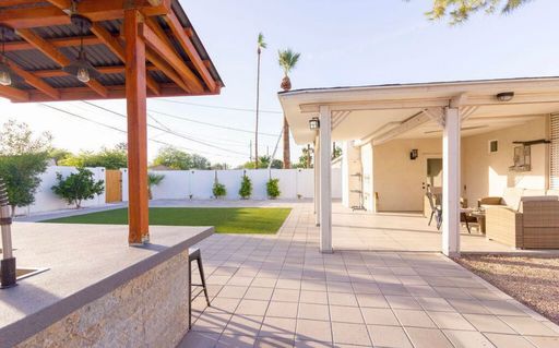 Listing photo thumbnail