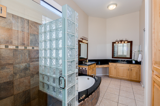 Listing photo thumbnail