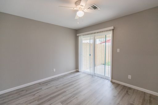 Listing photo thumbnail