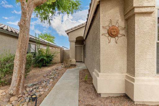 Listing photo thumbnail