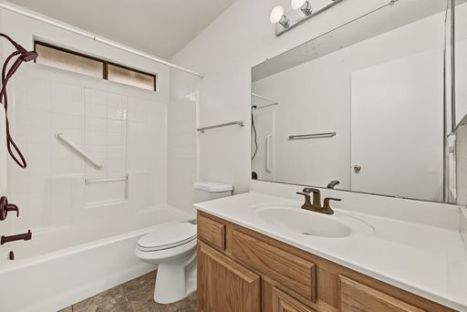 Listing photo thumbnail