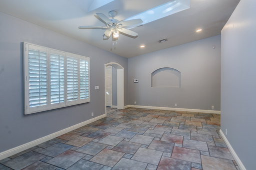 Listing photo thumbnail
