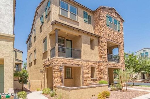 Listing photo thumbnail