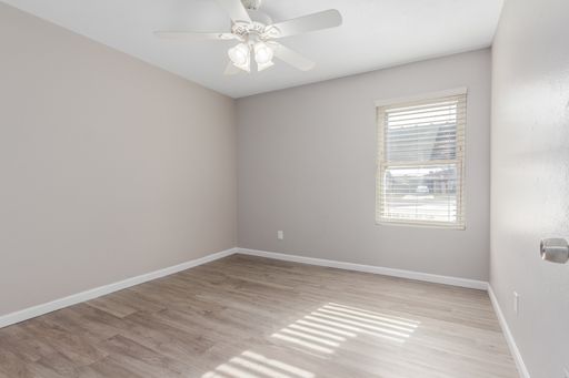 Listing photo thumbnail