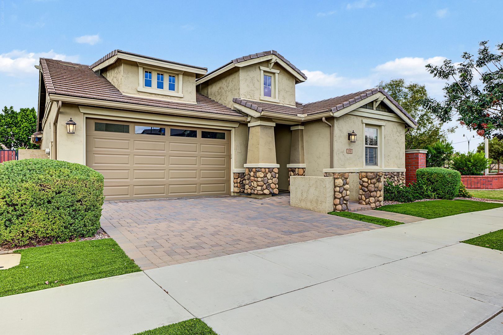 Listing photo