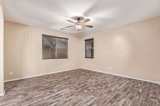 Listing photo thumbnail