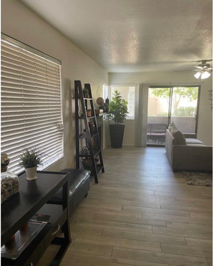 Listing photo thumbnail