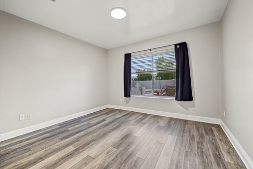 Listing photo thumbnail