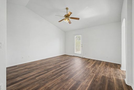 Listing photo thumbnail