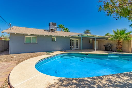 Listing photo thumbnail