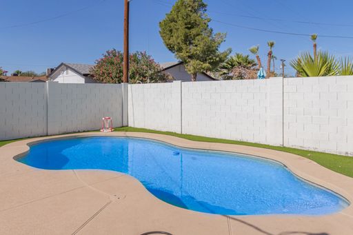 Listing photo thumbnail