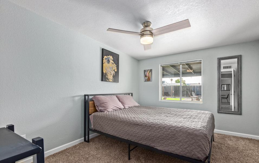 Listing photo thumbnail