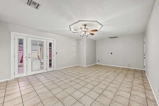 Listing photo thumbnail