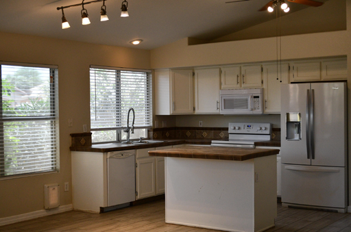 Listing photo thumbnail