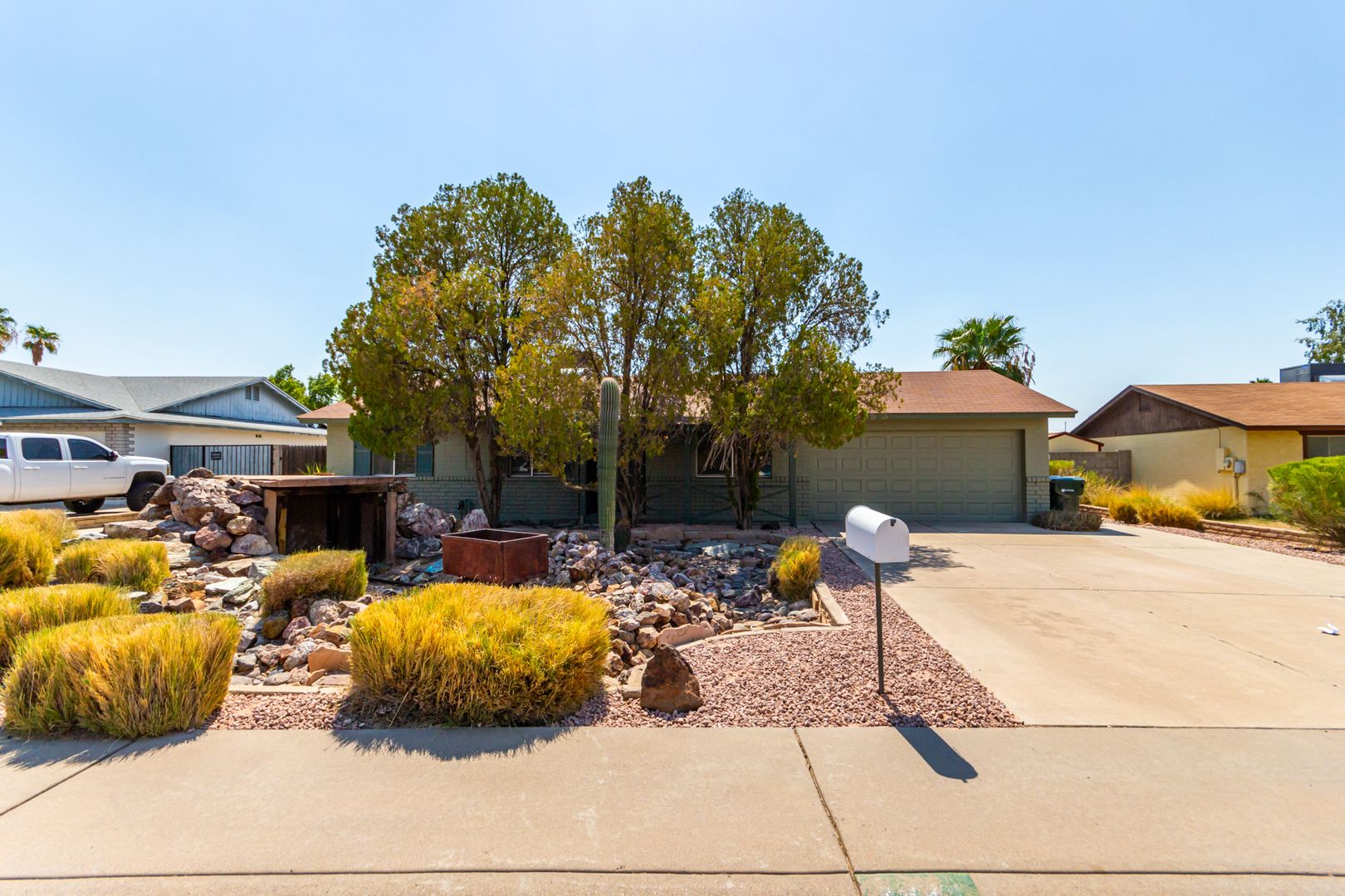 Glendale House: 3827 W Meadow Dr