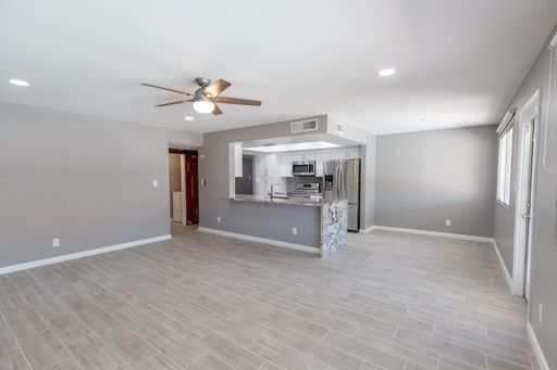 Listing photo thumbnail