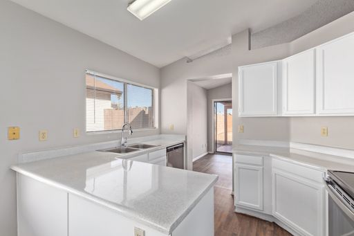 Listing photo thumbnail