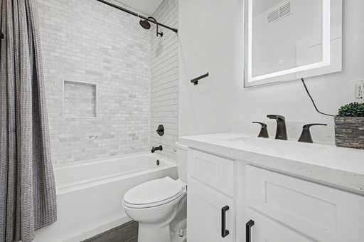 Listing photo thumbnail