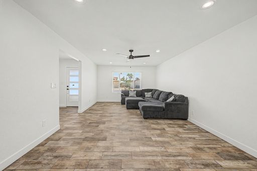 Listing photo thumbnail