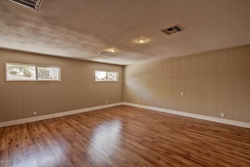 Listing photo thumbnail