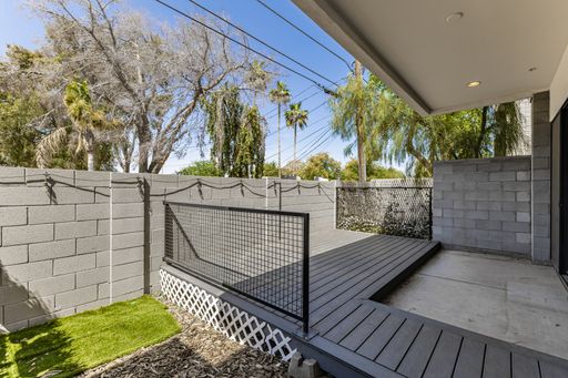 Listing photo thumbnail