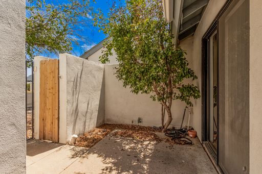 Listing photo thumbnail
