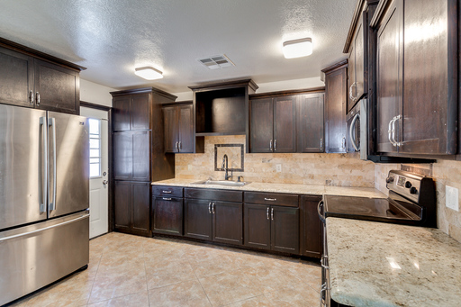 Listing photo thumbnail