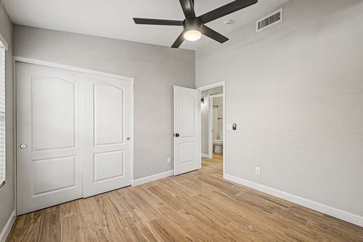Listing photo thumbnail