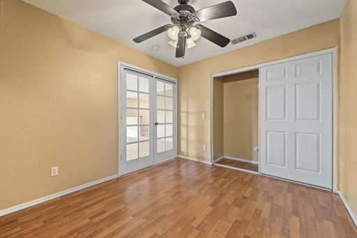 Listing photo thumbnail