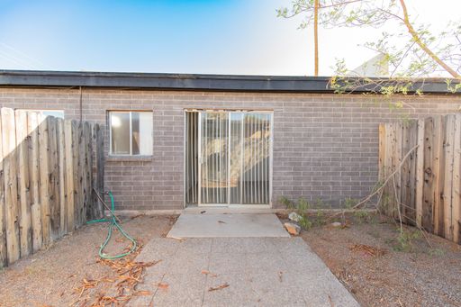 Listing photo thumbnail