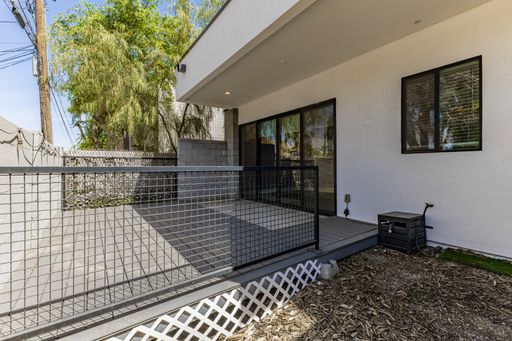 Listing photo thumbnail