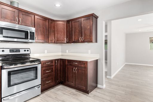 Listing photo thumbnail