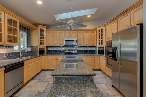 Listing photo thumbnail