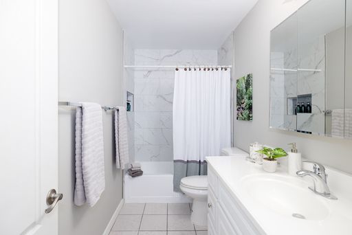 Listing photo thumbnail