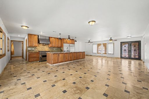 Listing photo thumbnail