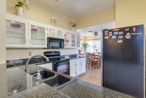 Listing photo thumbnail